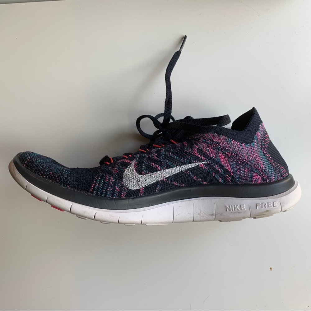 ONE right foot Nike shoe size 7